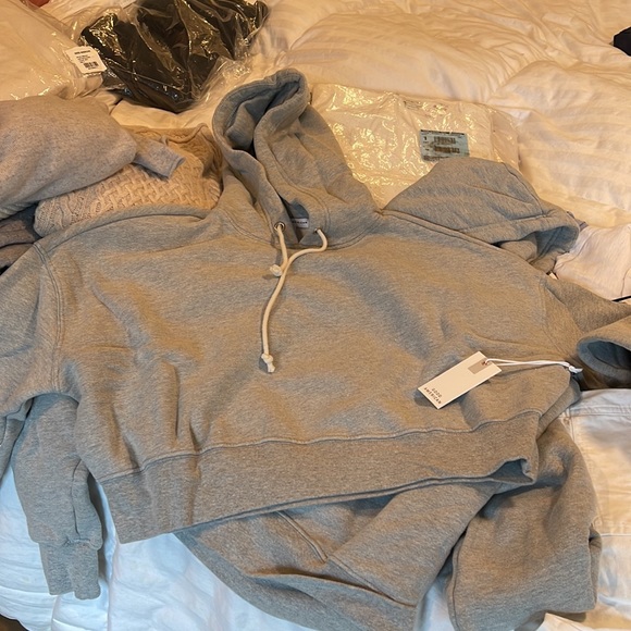 Good American cropped hoodie size 2 heather grey - Picture 7 of 9